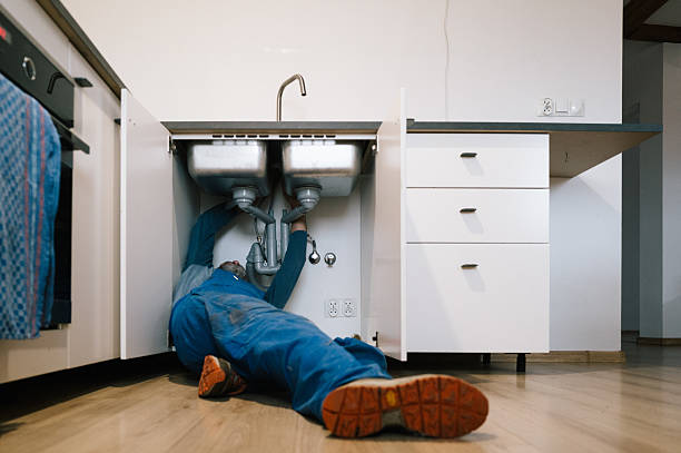 Professional Leak Detection technician working in Dawson, IL